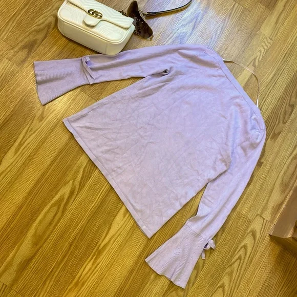 ❌SOLD DONT BUY ❌sweater NWOT size small - Picture 4 of 5